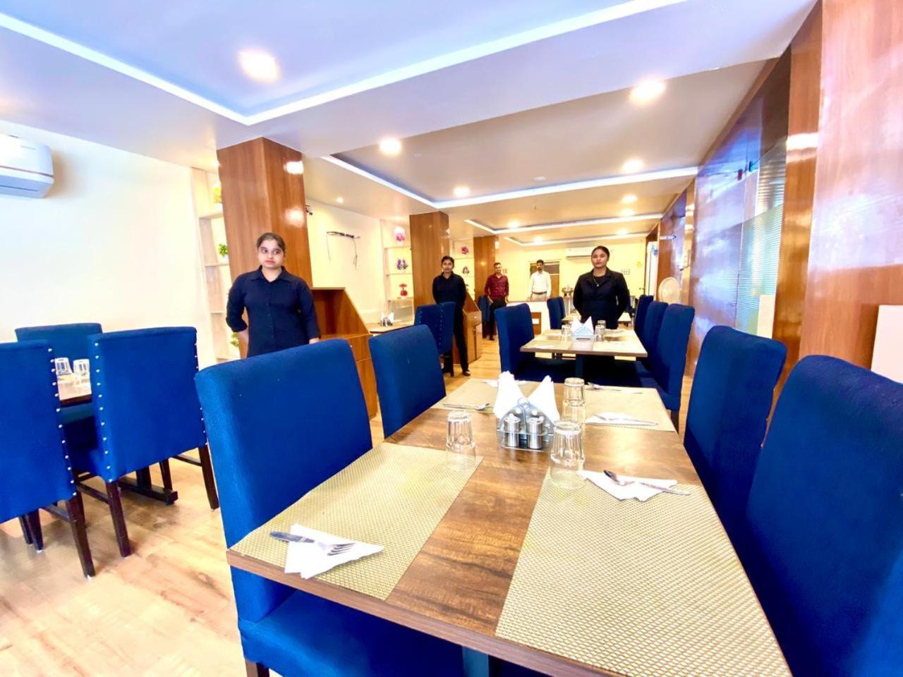 Hotel Sky International- Airport Zone Hyderabad 商沙巴 外观 照片
