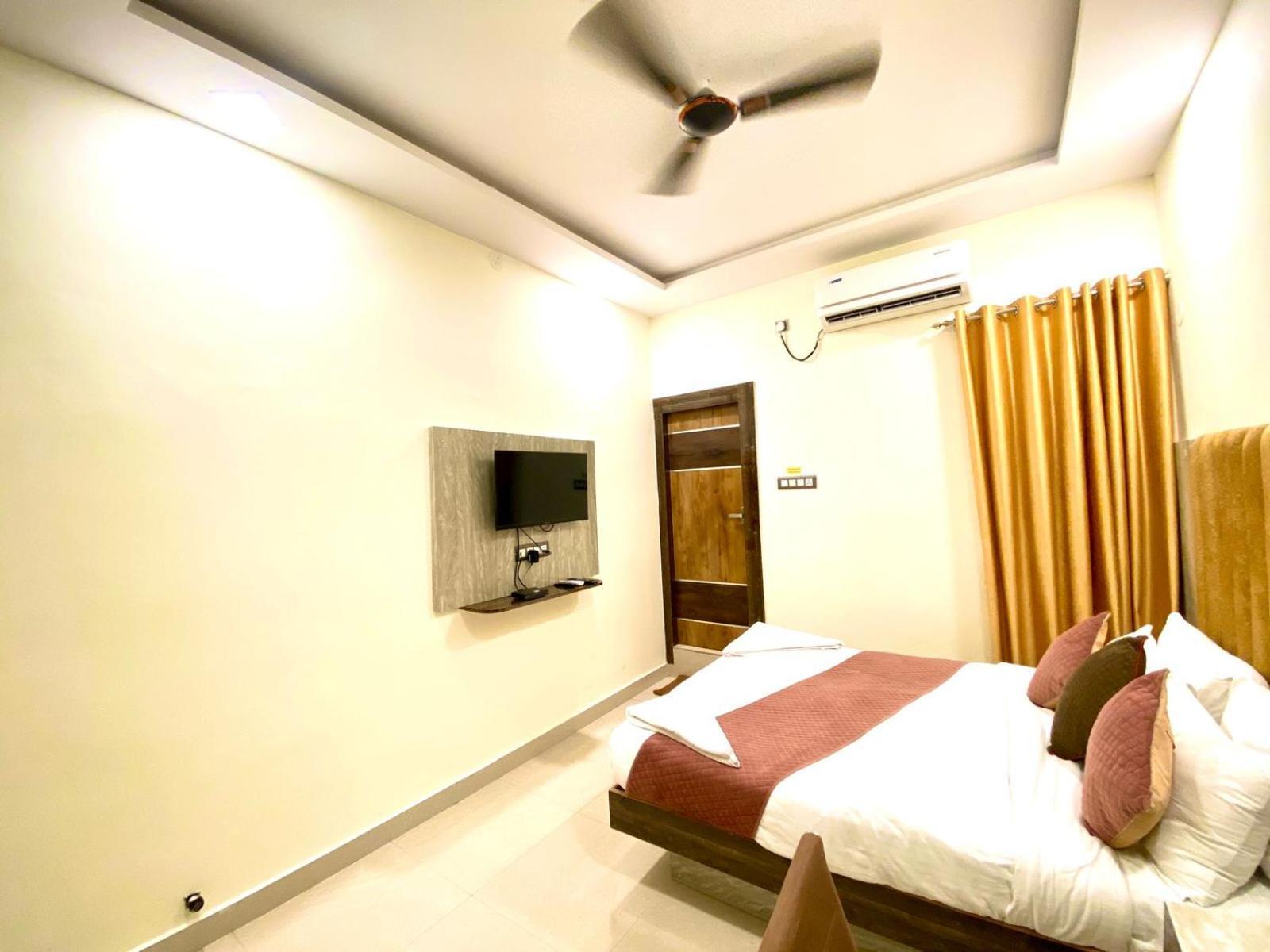 Hotel Sky International- Airport Zone Hyderabad 商沙巴 外观 照片
