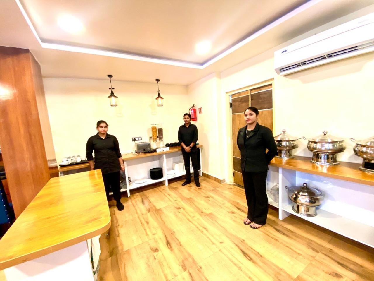 Hotel Sky International- Airport Zone Hyderabad 商沙巴 外观 照片