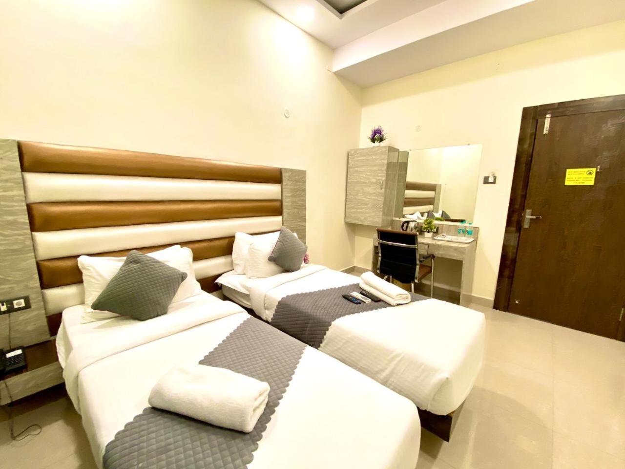 Hotel Sky International- Airport Zone Hyderabad 商沙巴 外观 照片