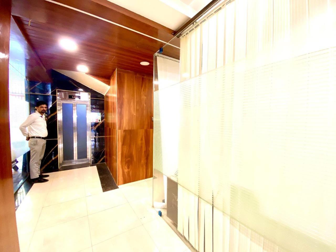 Hotel Sky International- Airport Zone Hyderabad 商沙巴 外观 照片
