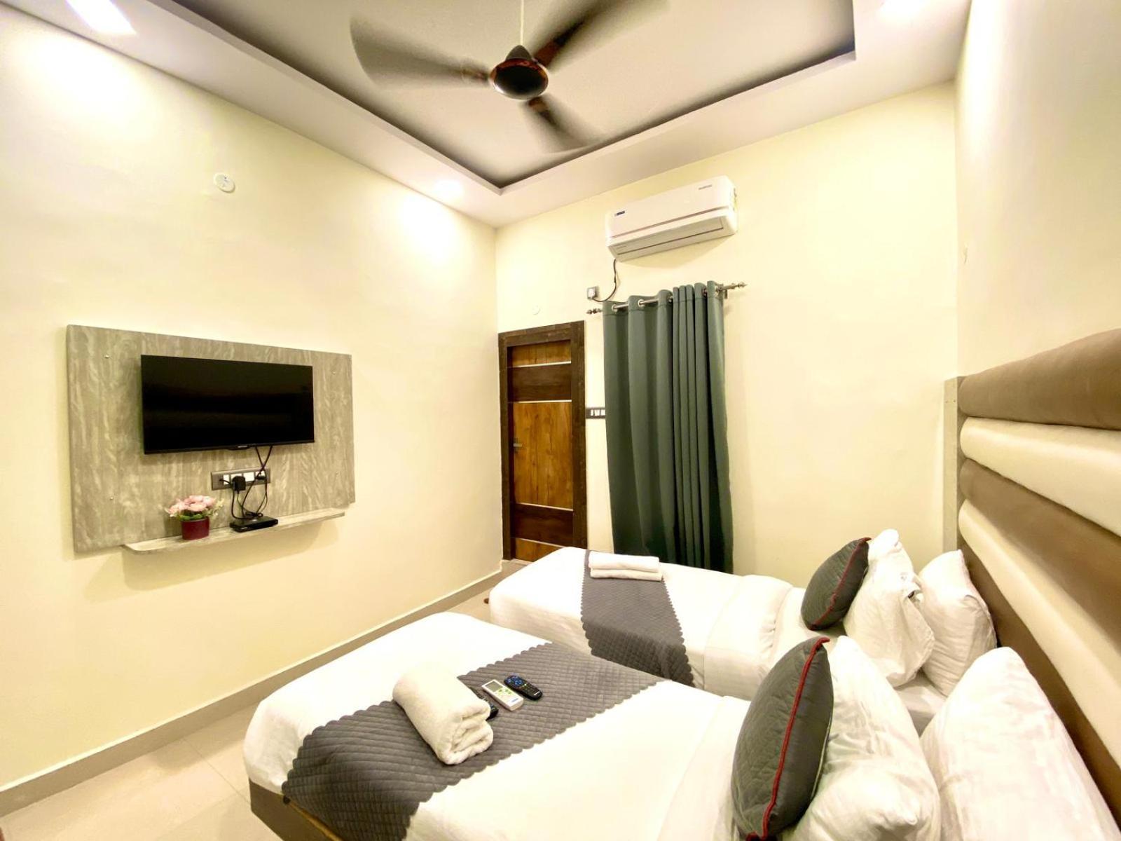 Hotel Sky International- Airport Zone Hyderabad 商沙巴 外观 照片