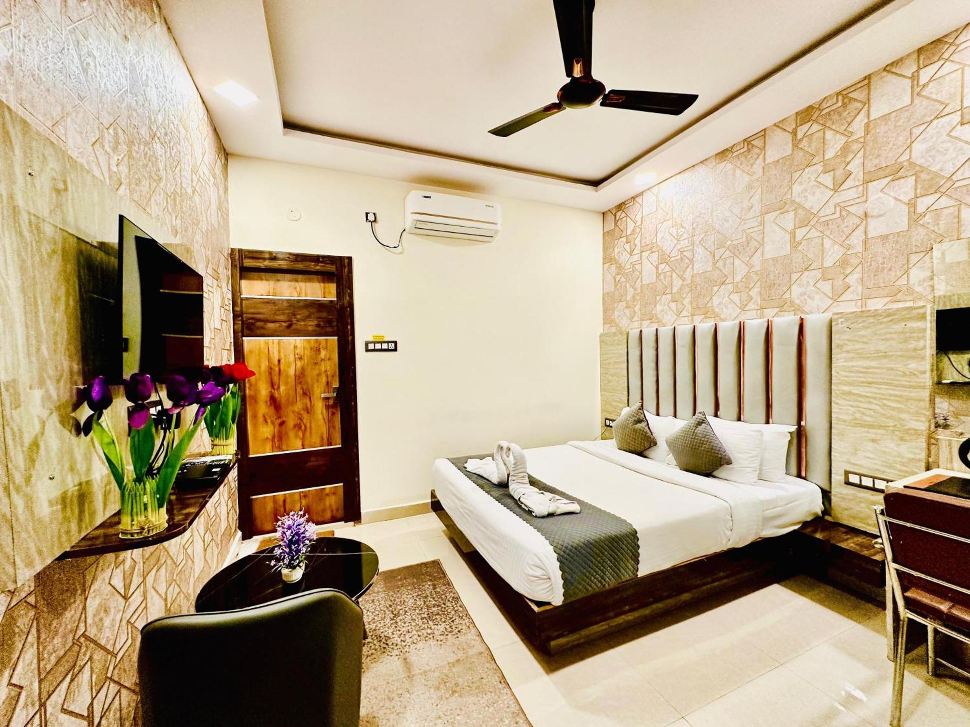 Hotel Sky International- Airport Zone Hyderabad 商沙巴 外观 照片