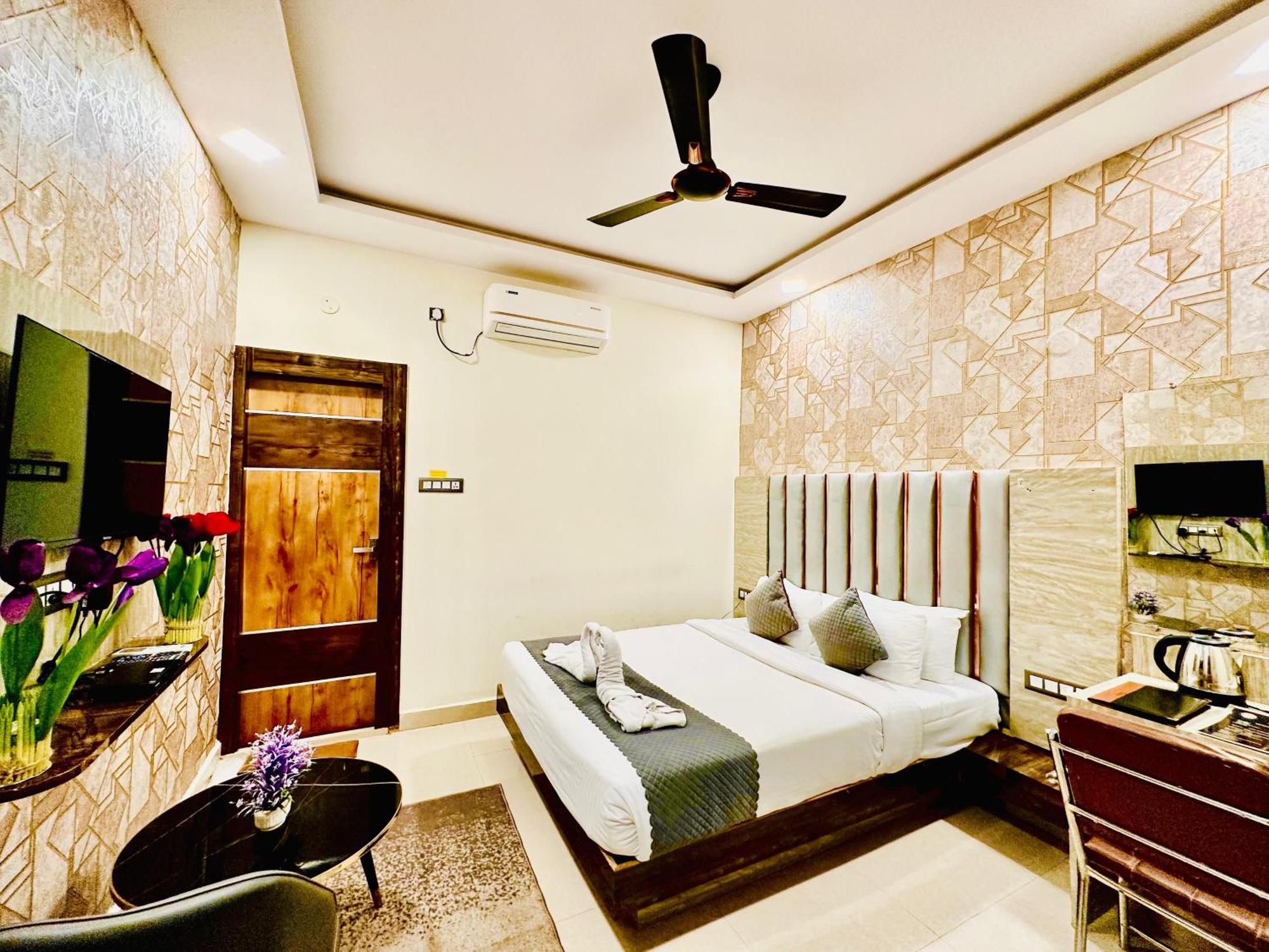 Hotel Sky International- Airport Zone Hyderabad 商沙巴 外观 照片