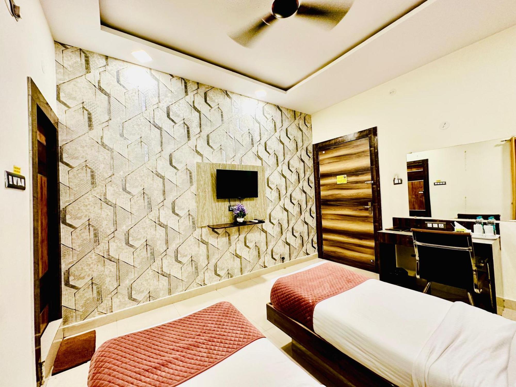 Hotel Sky International- Airport Zone Hyderabad 商沙巴 外观 照片