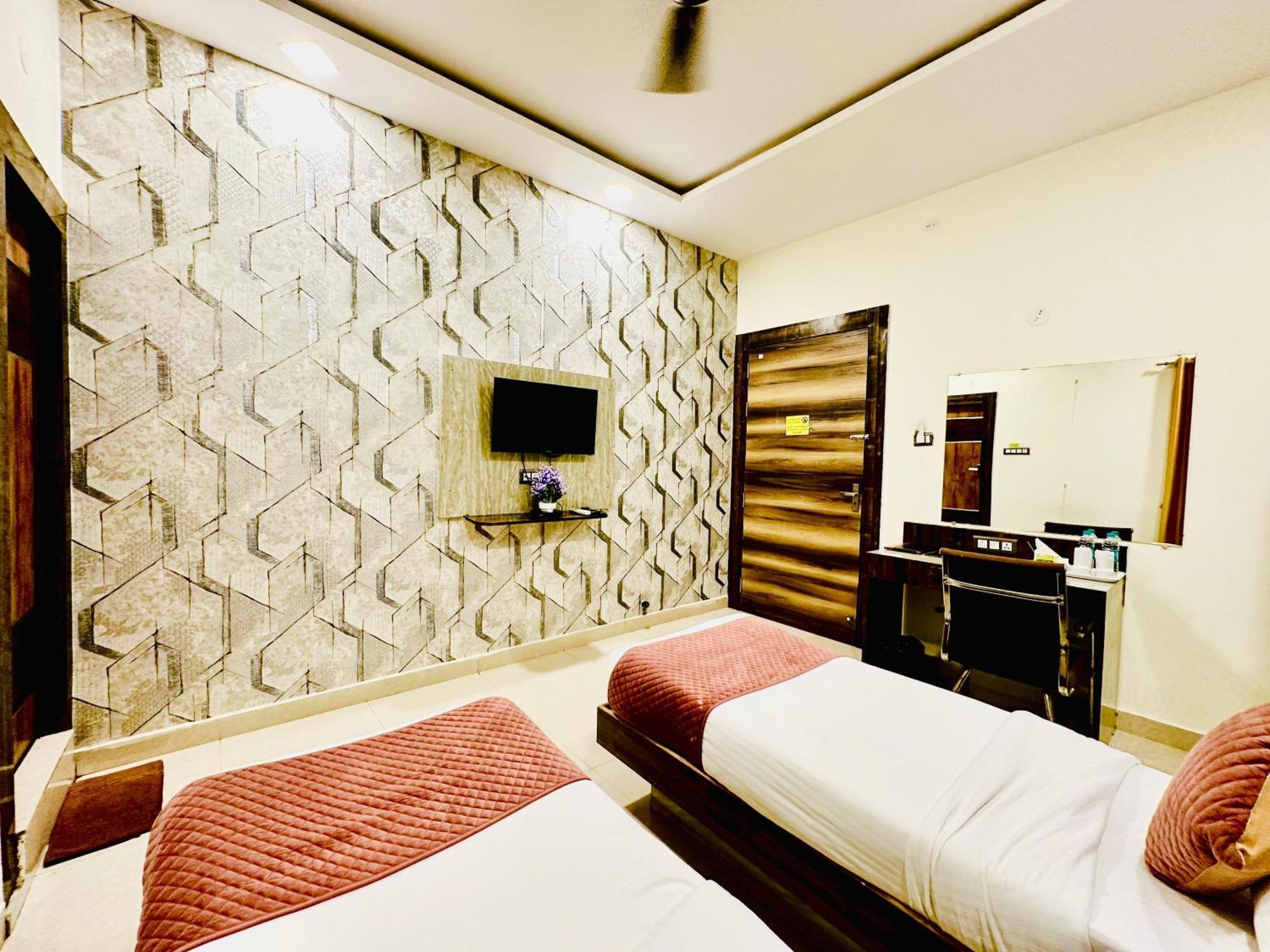 Hotel Sky International- Airport Zone Hyderabad 商沙巴 外观 照片