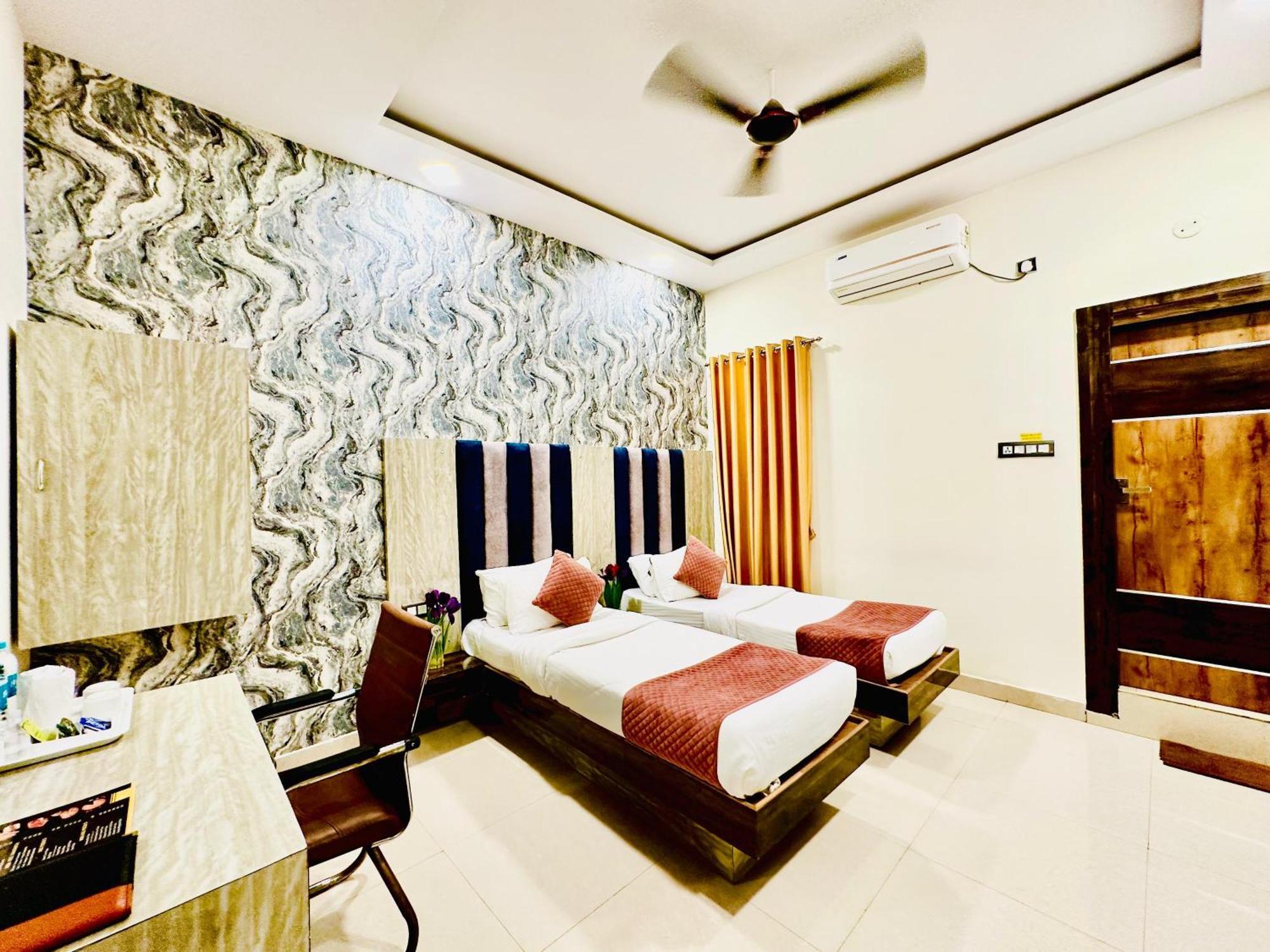 Hotel Sky International- Airport Zone Hyderabad 商沙巴 外观 照片