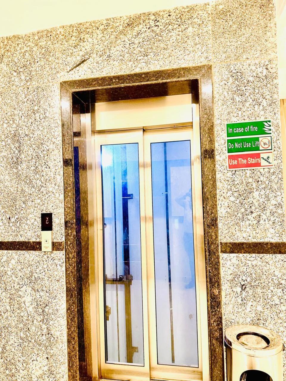 Hotel Sky International- Airport Zone Hyderabad 商沙巴 外观 照片