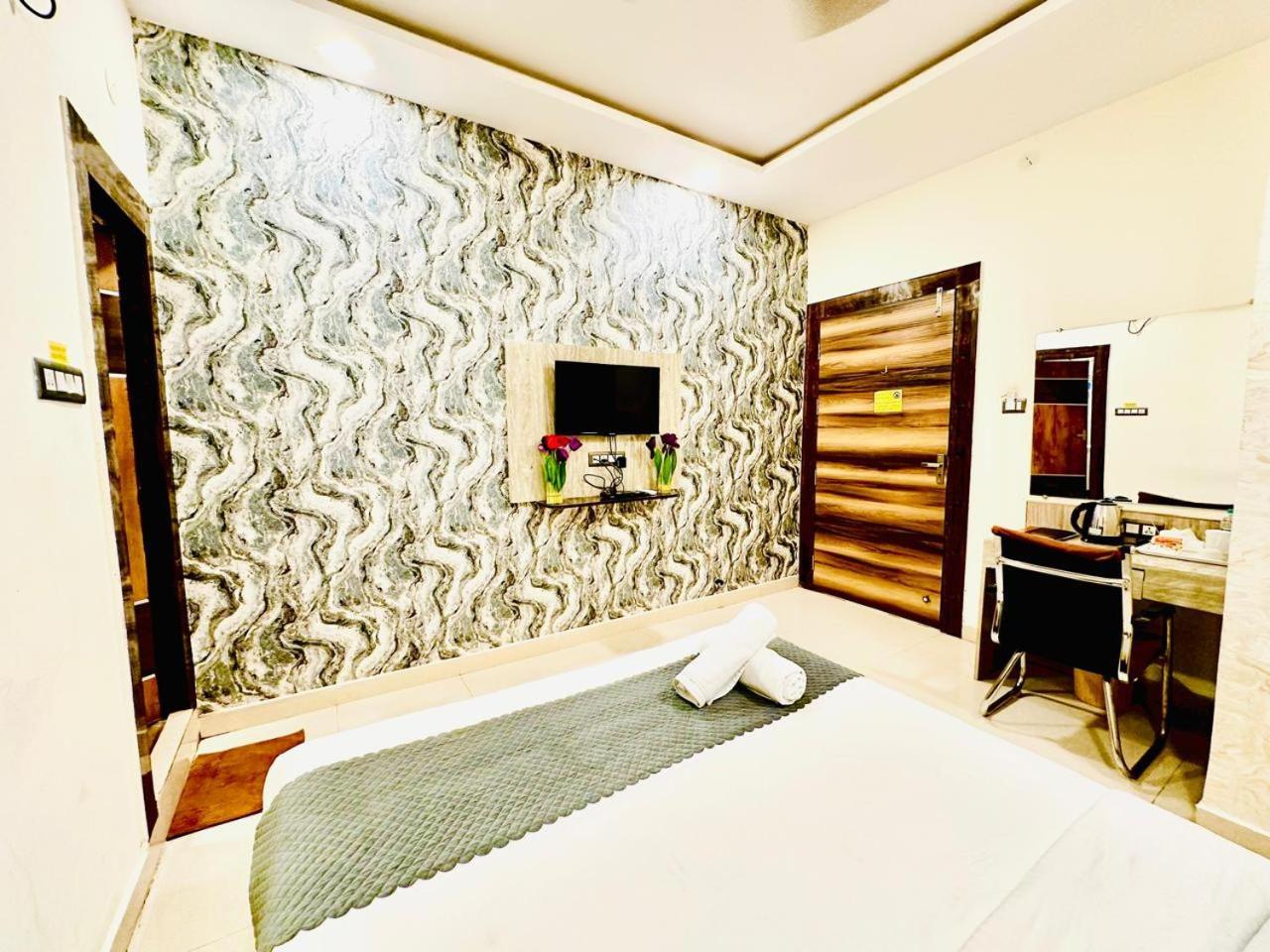 Hotel Sky International- Airport Zone Hyderabad 商沙巴 外观 照片