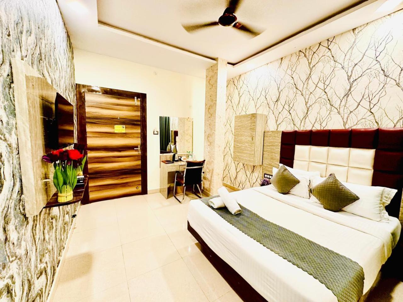 Hotel Sky International- Airport Zone Hyderabad 商沙巴 外观 照片