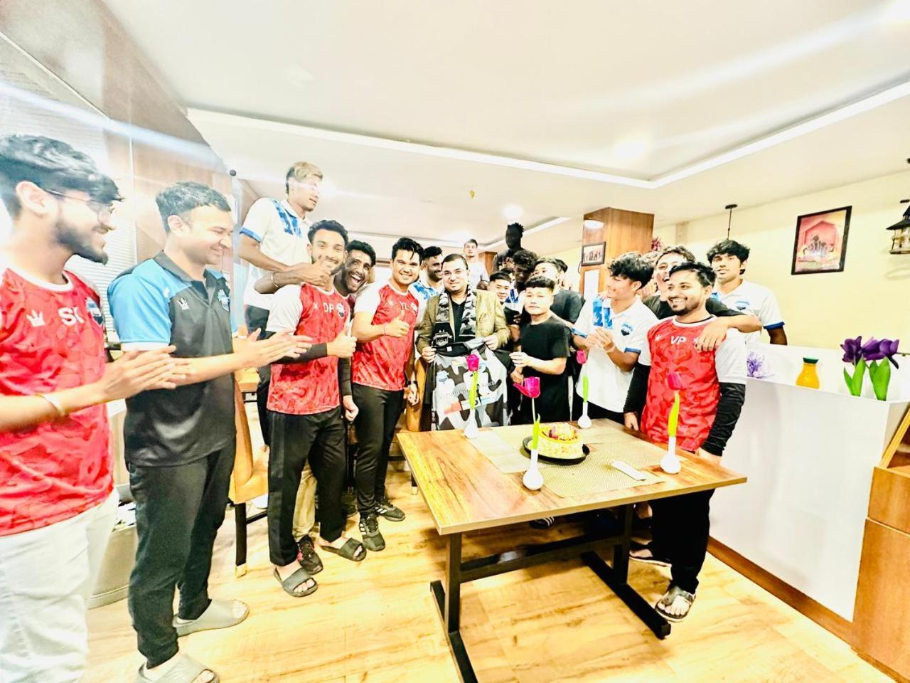 Hotel Sky International- Airport Zone Hyderabad 商沙巴 外观 照片