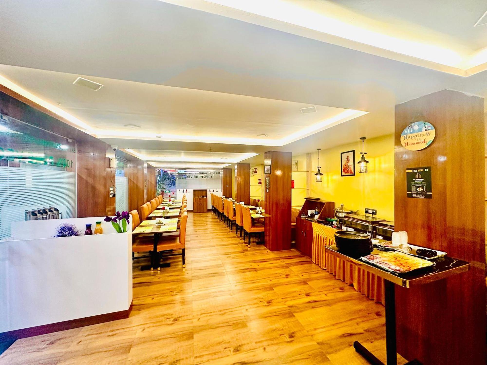 Hotel Sky International- Airport Zone Hyderabad 商沙巴 外观 照片