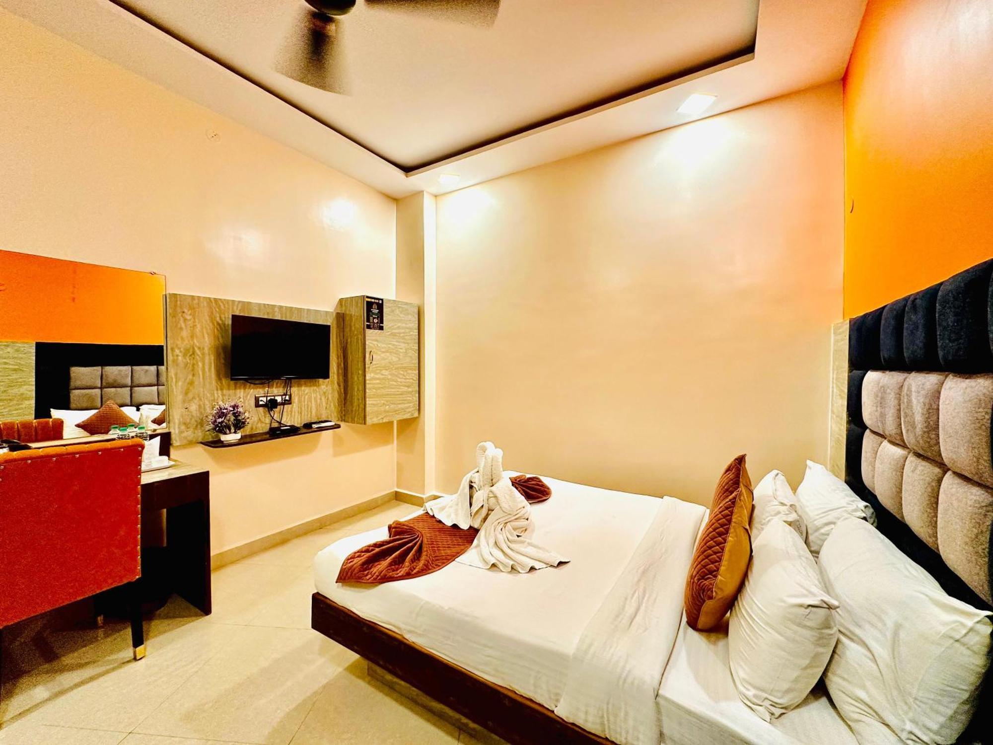 Hotel Sky International- Airport Zone Hyderabad 商沙巴 外观 照片