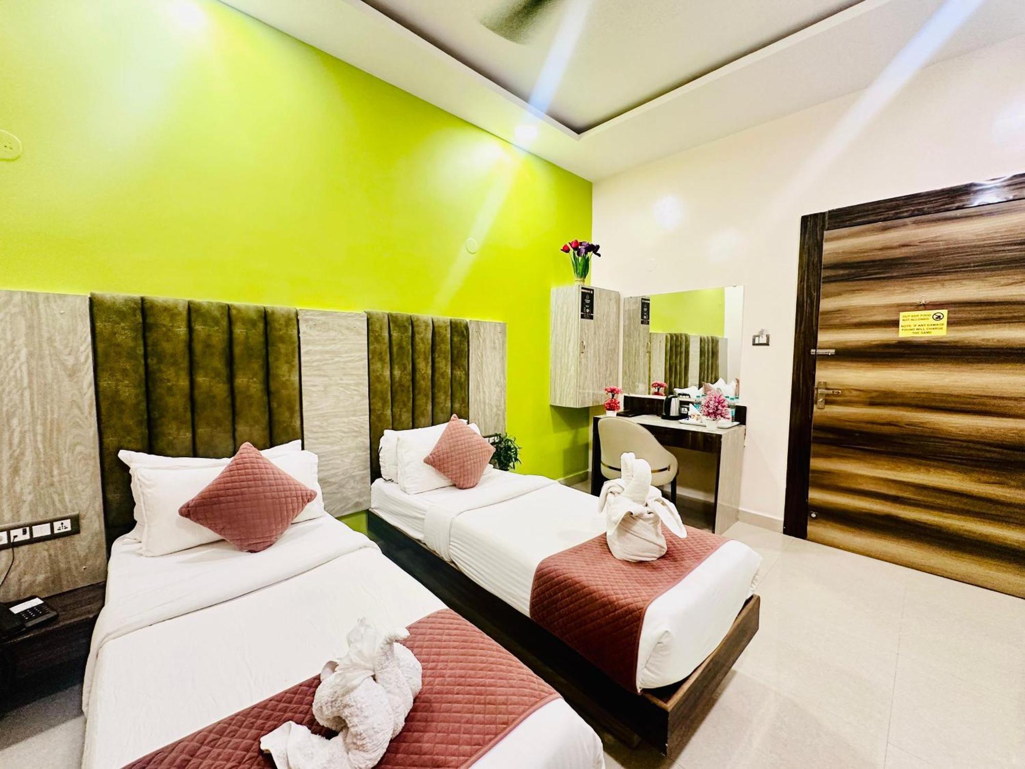 Hotel Sky International- Airport Zone Hyderabad 商沙巴 外观 照片